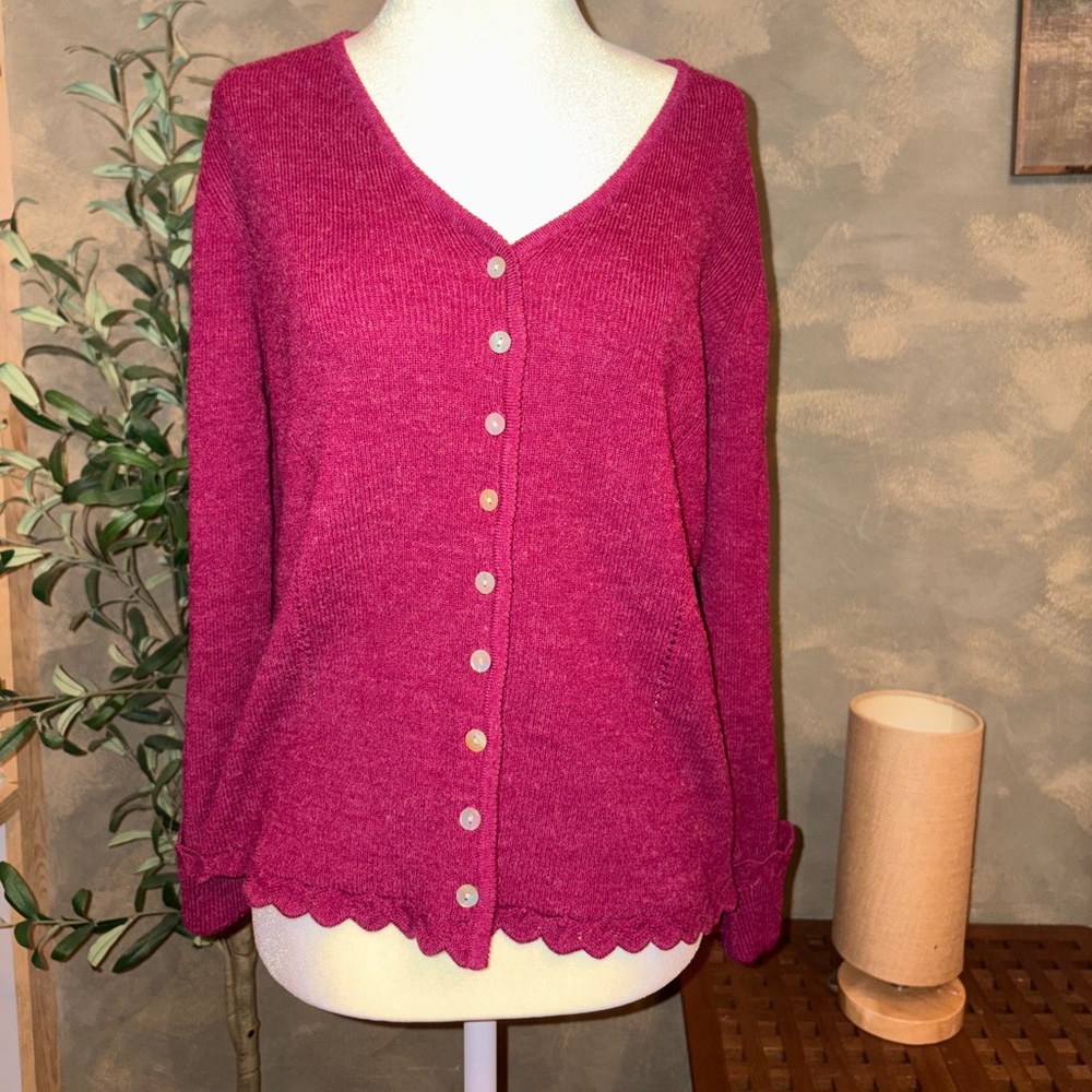 Elegant burgundy Button-Up Cardigan